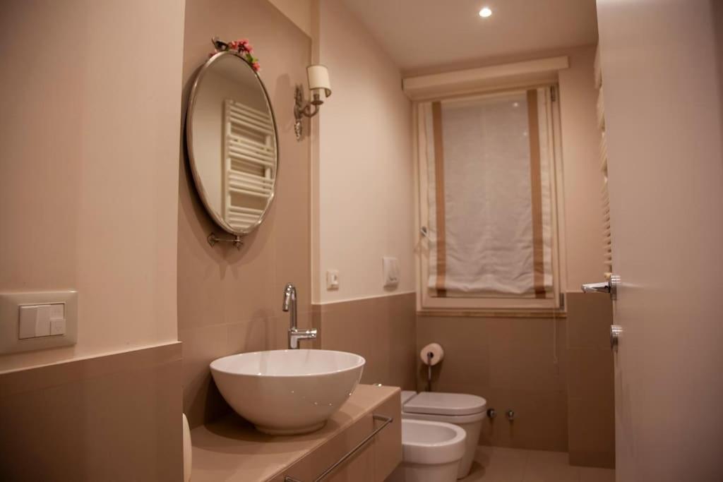 Roma, Gemelli Casa Eleganza, Resort Modernista المظهر الخارجي الصورة